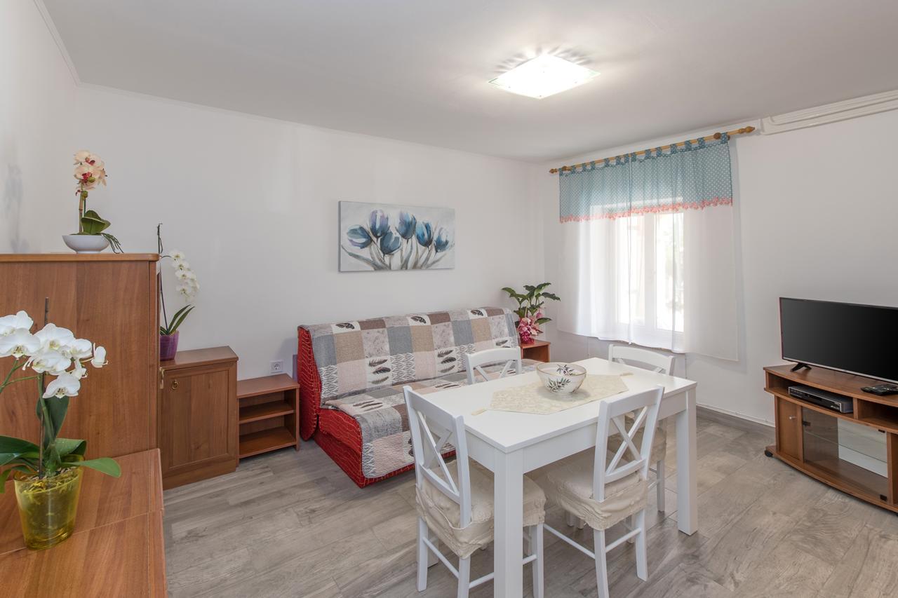 Apartmenst Saban 1709 Murine Exterior photo
